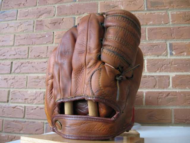 Spalding Triple Play 199 Back